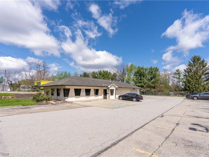 1235 E Tallmadge Avenue, Akron, OH 44310 Photo 2