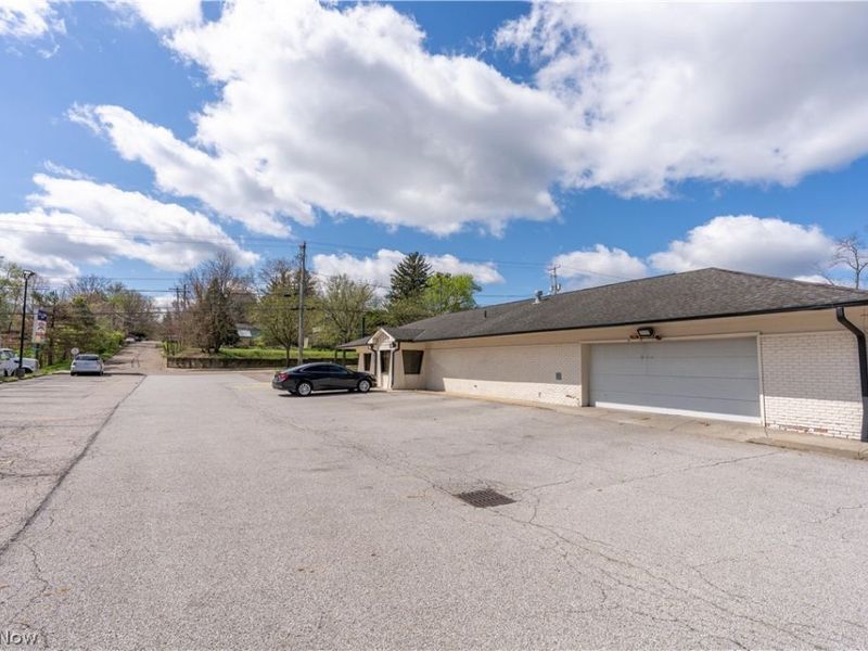 1235 E Tallmadge Avenue, Akron, OH 44310 Photo 22