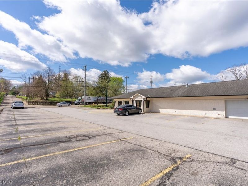 1235 E Tallmadge Avenue, Akron, OH 44310 Photo 24