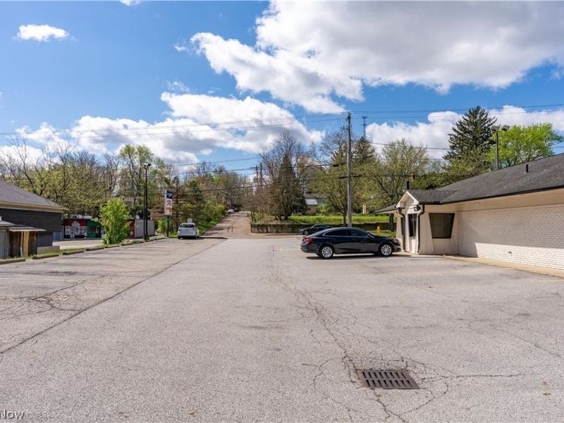 1235 E Tallmadge Avenue, Akron, OH 44310 Photo 25