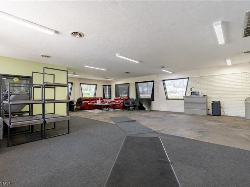 1235 E Tallmadge Avenue, Akron, OH 44310 Photo 6
