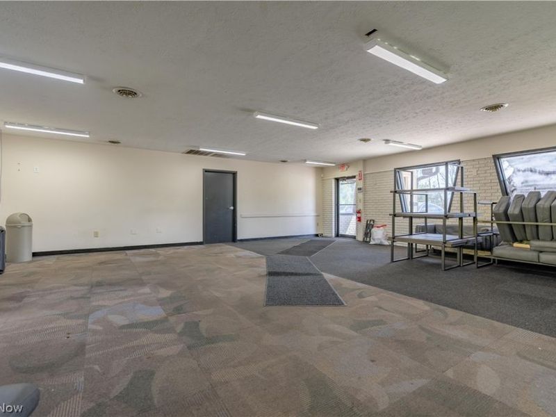 1235 E Tallmadge Avenue, Akron, OH 44310 Photo 7