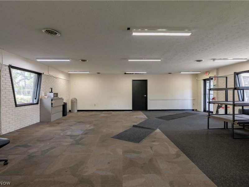 1235 E Tallmadge Avenue, Akron, OH 44310 Photo 8