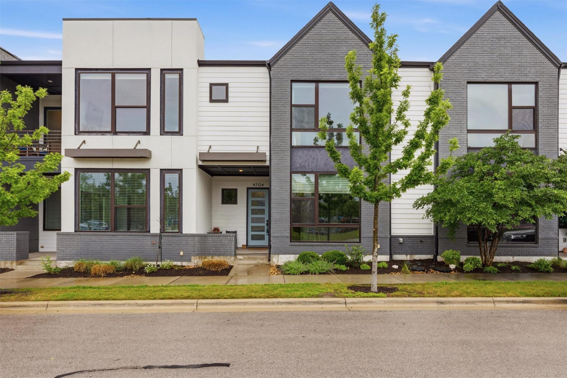 4704 Eberly St, Austin, TX 78723 Main Photo