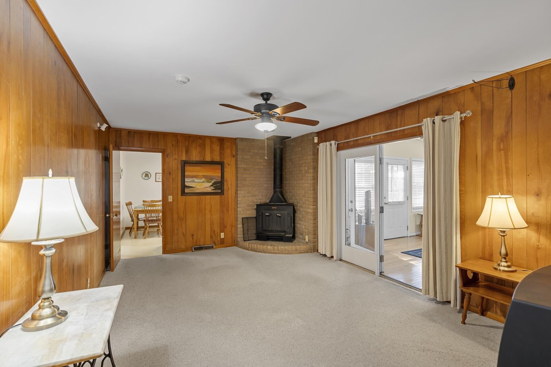 1318 New Castle Street Photo 12