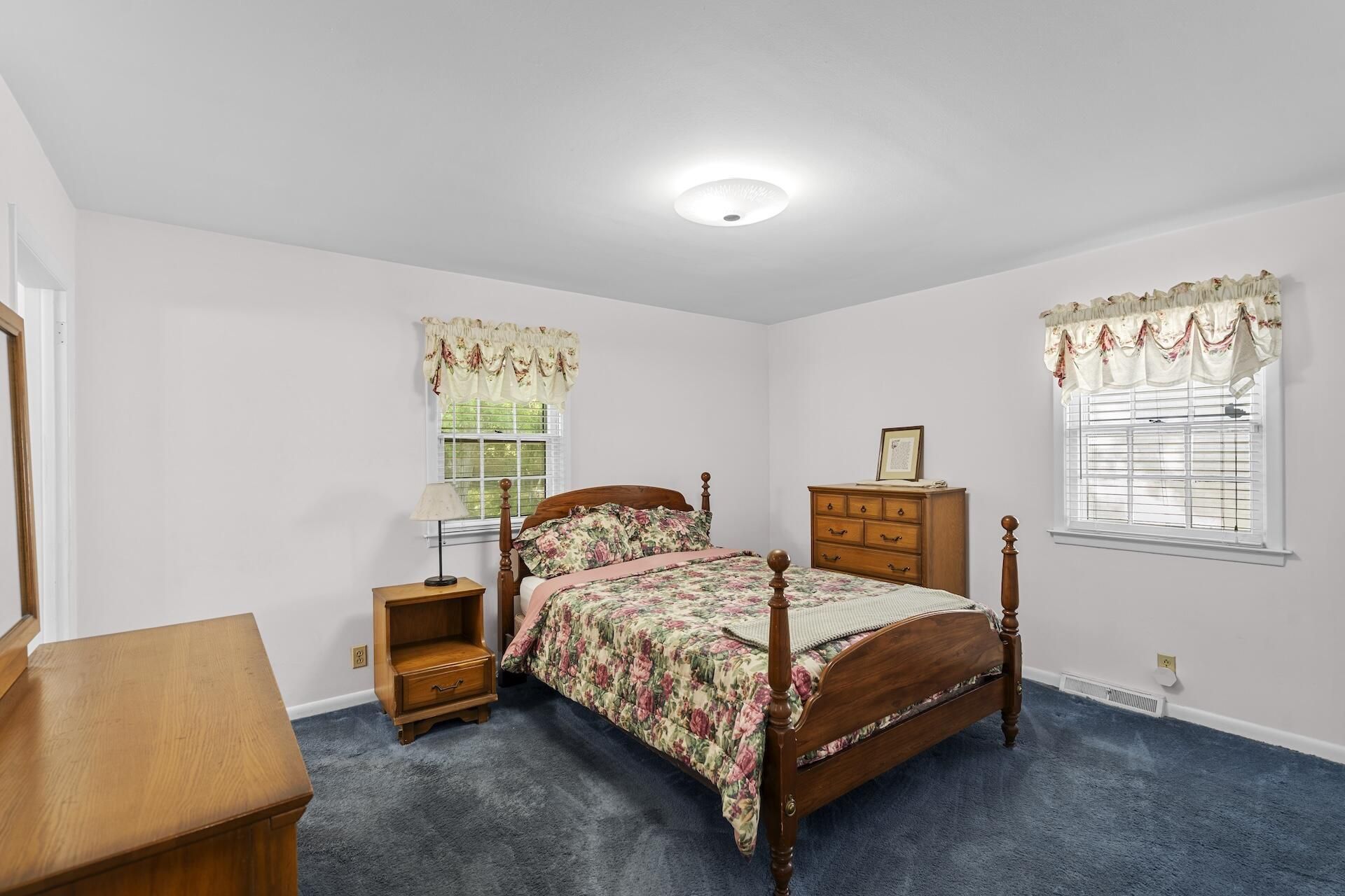 1318 New Castle Street Photo 16