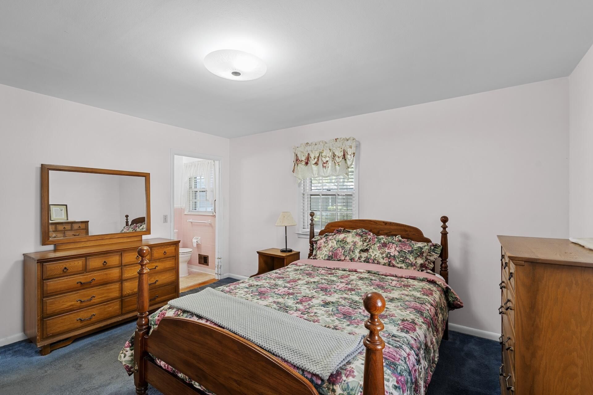 1318 New Castle Street Photo 18