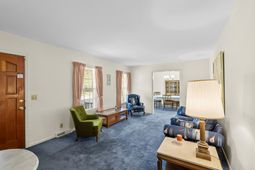 1318 New Castle Street photo 4