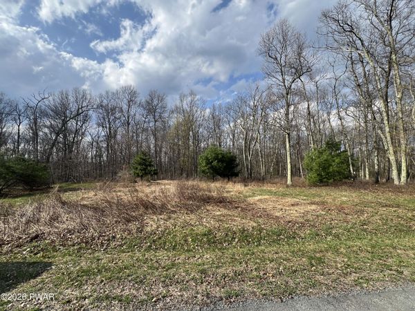 134 Wedgewood Drive , Blooming Grove, PA 18428