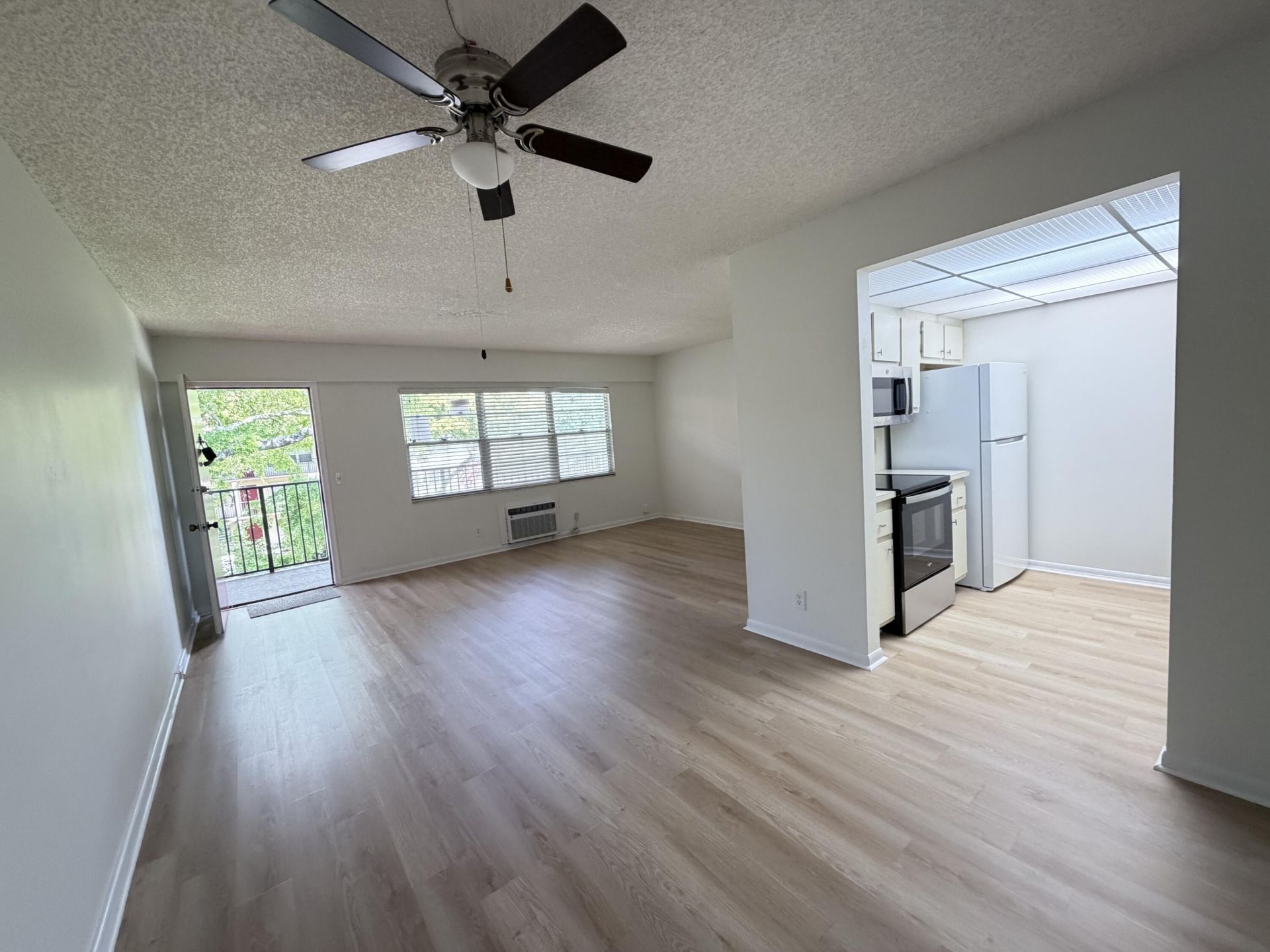 100 SW 132nd Way, Unit 303k, Pembroke Pines, FL 33027 Photo