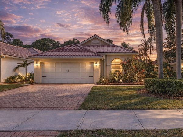 713 SW Saint Croix Cove, Port St. Lucie, FL 34986