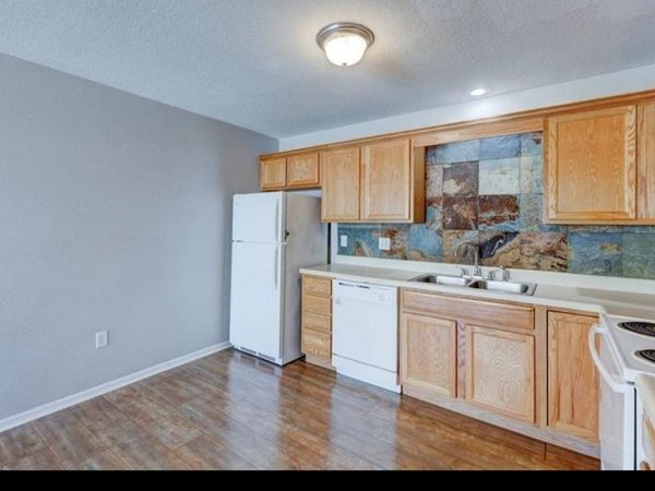 1062 10th Avenue NW, Altoona, IA 50009