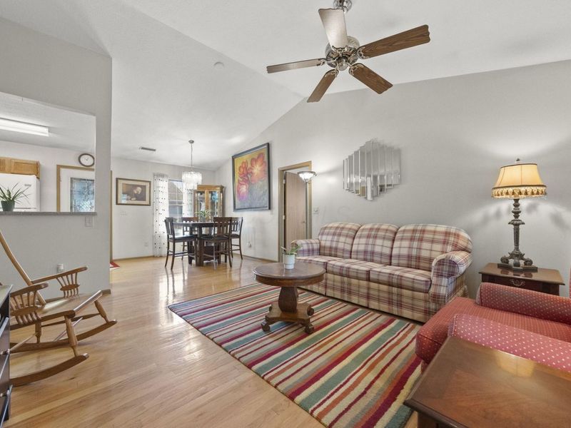 8565 Victoria Meadow Lane, Reynoldsburg, OH 43068 Photo 4