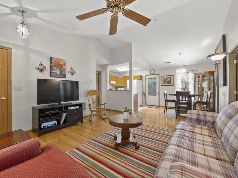 8565 Victoria Meadow Lane, Reynoldsburg, OH 43068 Photo 5