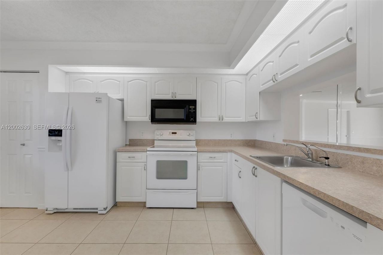 850 SW 138th Ave, Unit 108D, Pembroke Pines, FL 33027 Photo