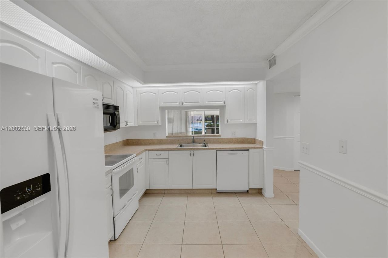 850 SW 138th Ave, Unit 108D, Pembroke Pines, FL 33027 Photo