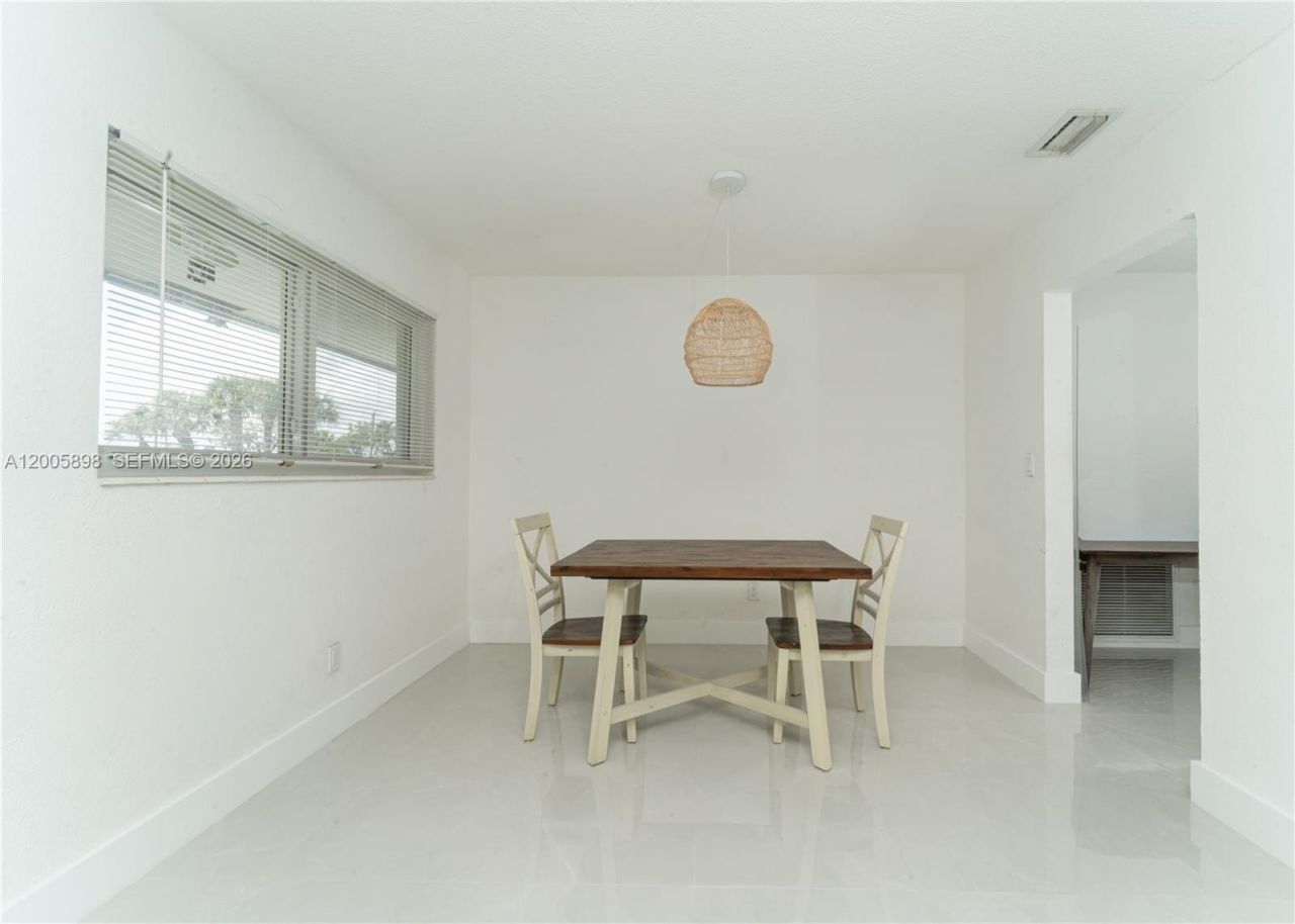 2260 Charleston St , Hollywood, FL 33020 Photo