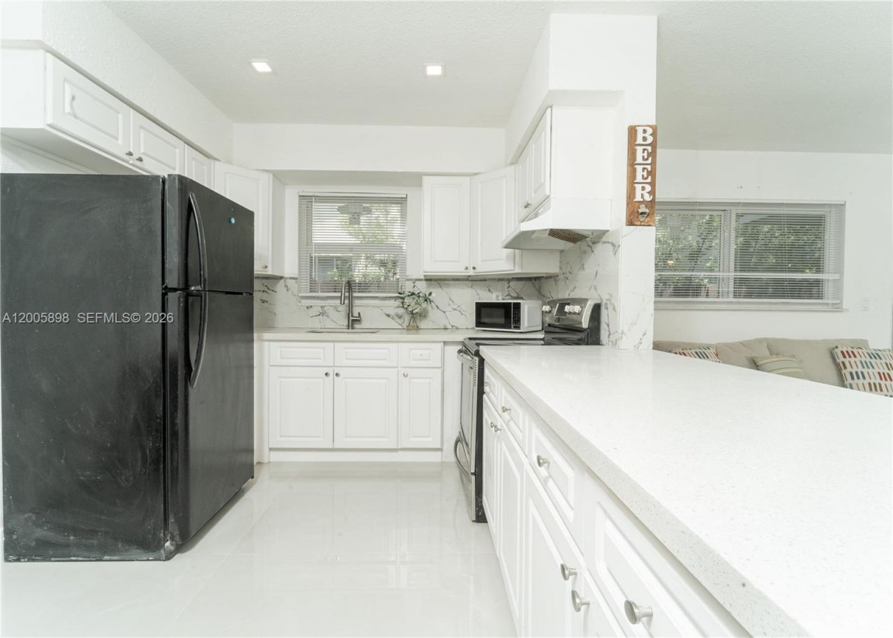 2260 Charleston St , Hollywood, FL 33020 Photo