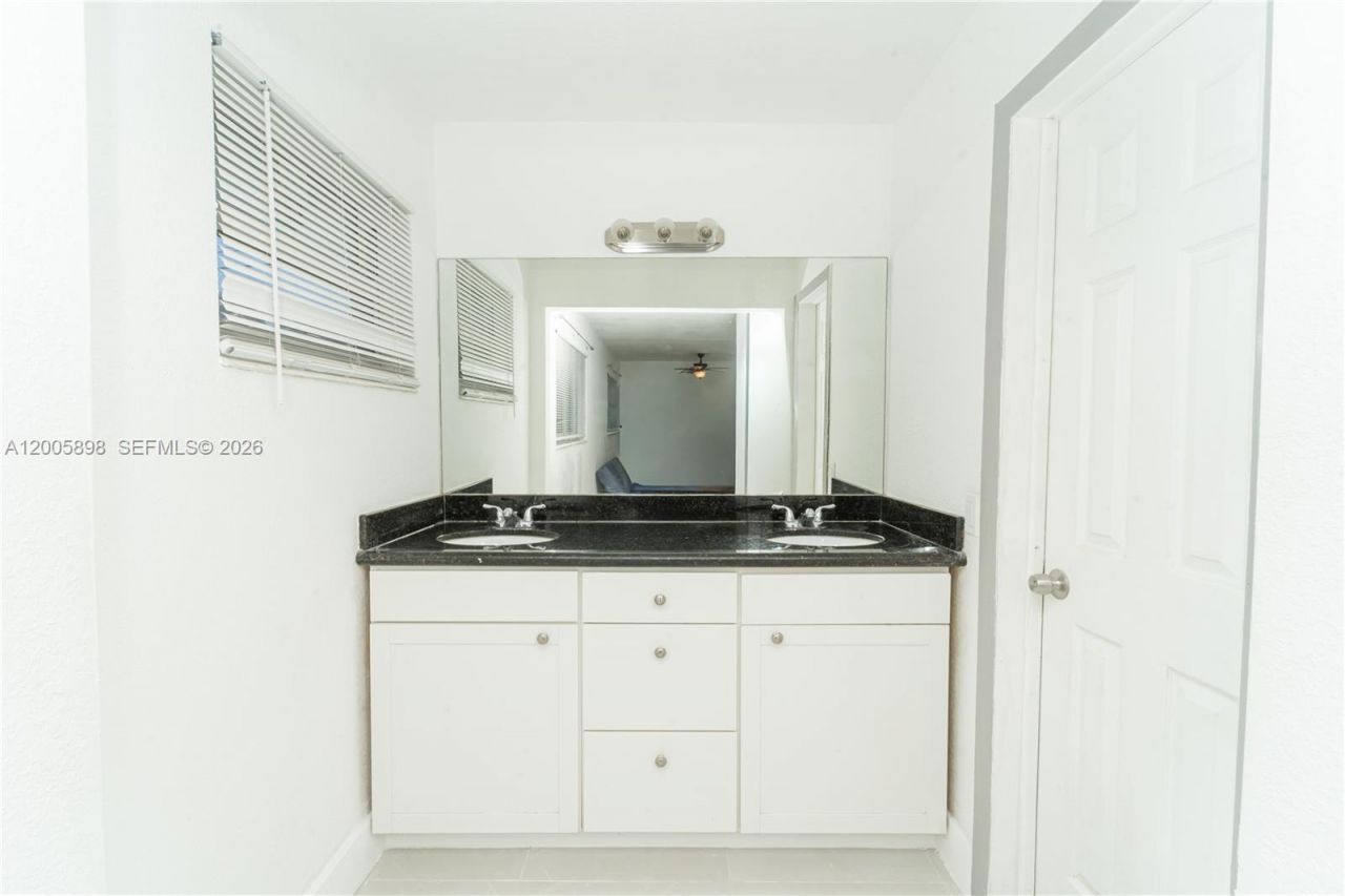 2260 Charleston St , Hollywood, FL 33020 Photo