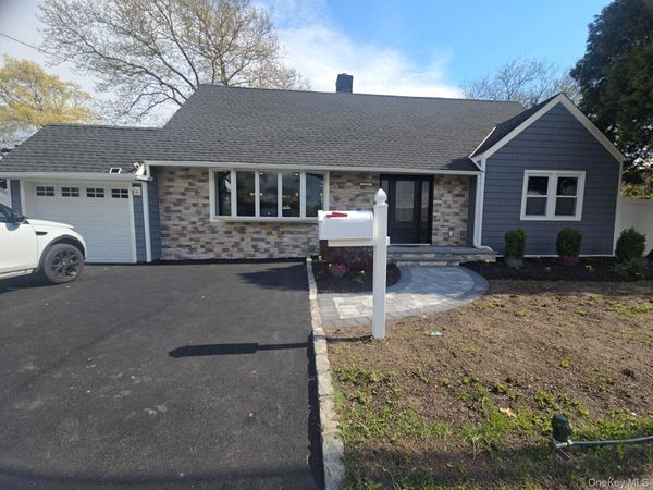2206 Union Boulevard, Bay Shore, NY 11706