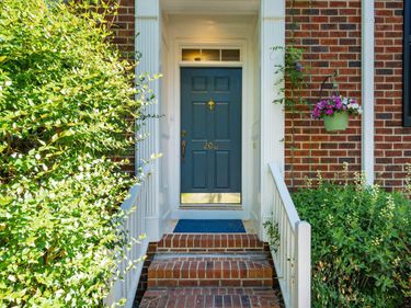 206 Brookgreen Drive, Chapel Hill, NC 27516