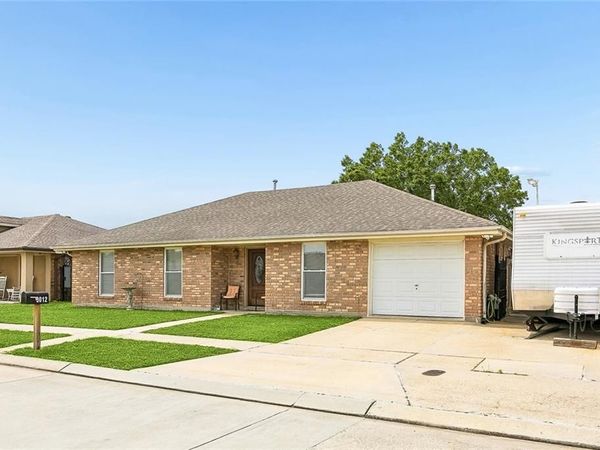 3012 LEGEND Drive, Meraux, LA 70075