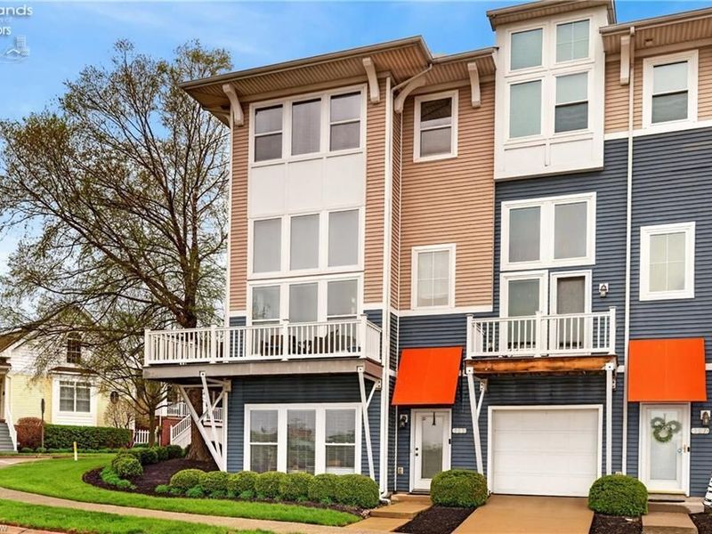 303 Arizona Avenue, Lorain, OH 44052 Photo 2