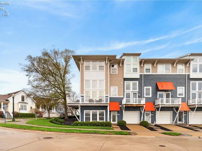 303 Arizona Avenue, Lorain, OH 44052 Photo 3