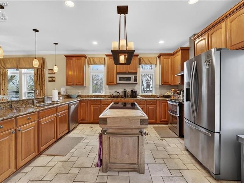 303 Arizona Avenue, Lorain, OH 44052 Photo 7