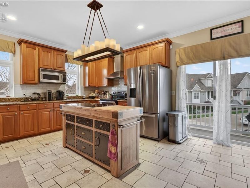 303 Arizona Avenue, Lorain, OH 44052 Photo 8