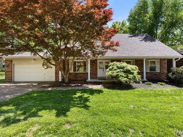 15574 Highcroft Drive, Chesterfield, MO 63017