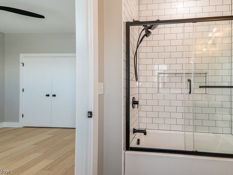 1255 W 75th Street, Cleveland, OH 44102 Photo 25