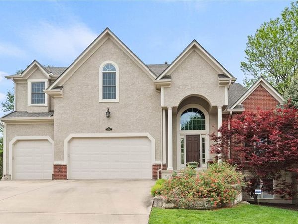 14961 S Glen Eyrie Street, Olathe, KS 66061
