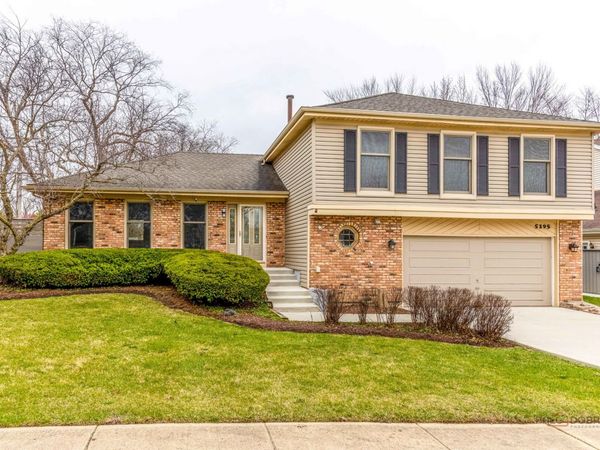 5195 Castaway Lane , Hoffman Estates, IL 60010