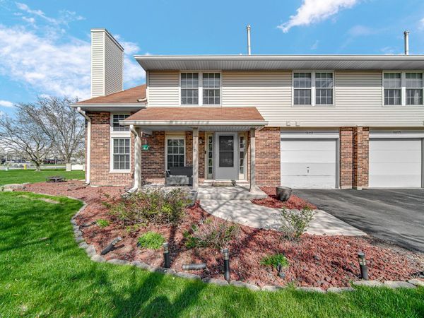 16011 84th Place , Tinley Park, IL 60487