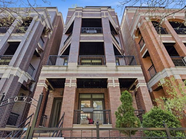 1047 W Monroe Street, Unit 3, Chicago, IL 60607