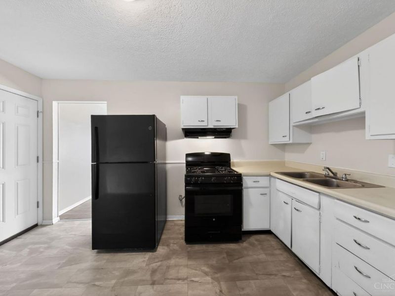 1990 Bluehill Drive, Springfield Twp., OH 45240 Photo 10