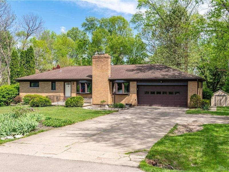 1176 Geneva Road, Beavercreek, OH 45434 Photo 2