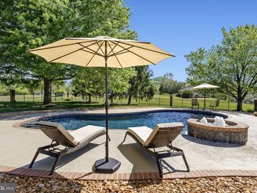 64 ROLLING GREEN LANE, BRIGHTWOOD, VA 22715