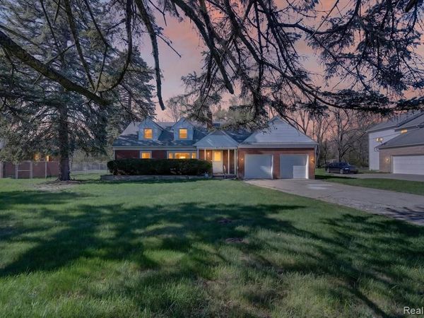 18618 W 9 Mile Road , Southfield, MI 48075