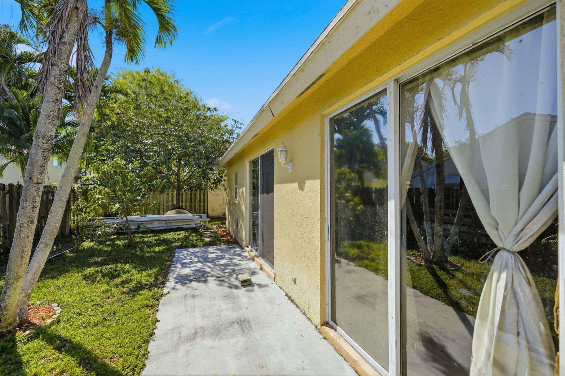 1239 Sussex Street, Boynton Beach, FL 33436 Photo