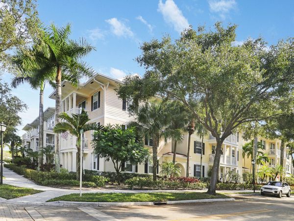 275 Murcia Drive, Unit 212, Jupiter, FL 33458