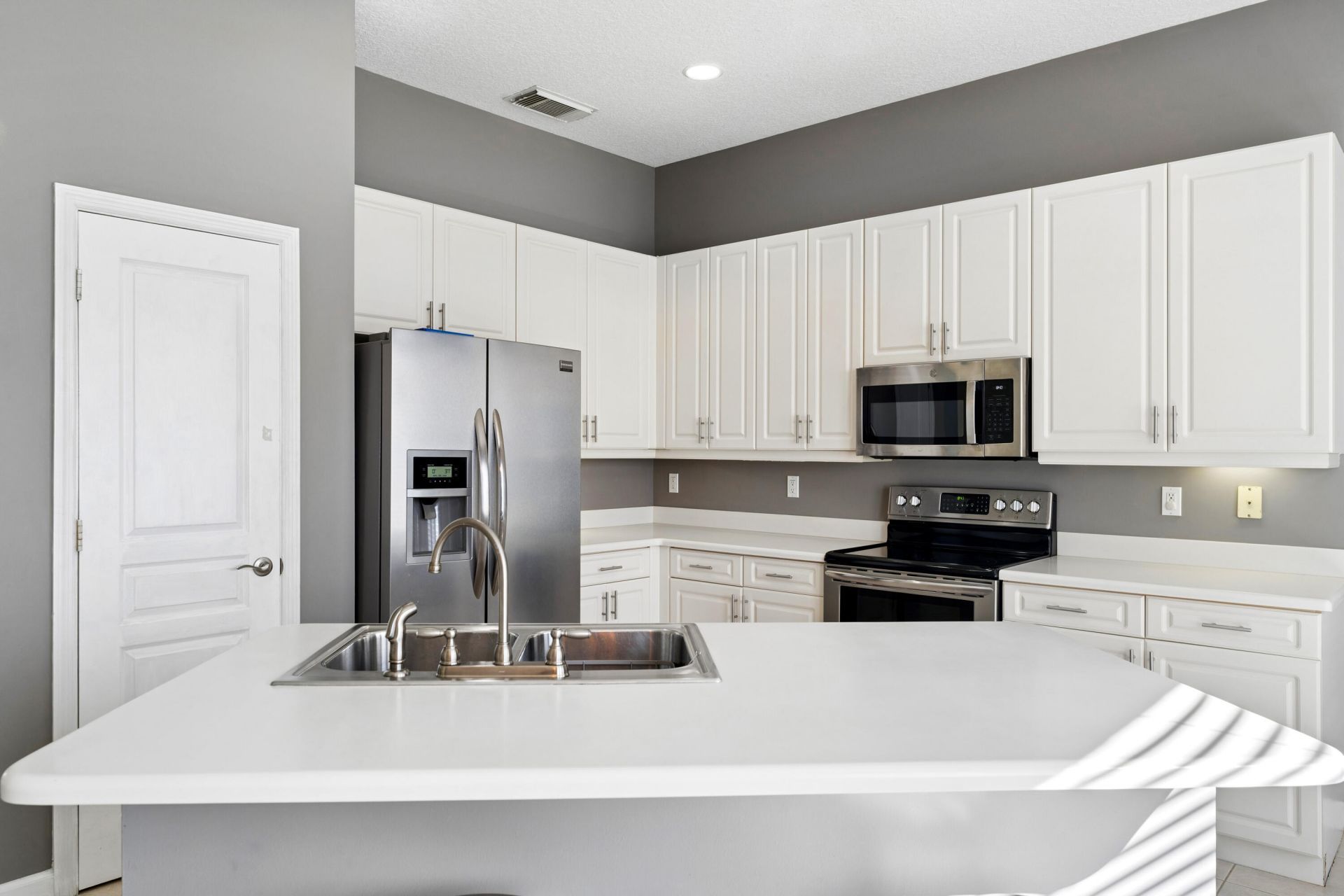 10640 SW Waterway Lane, Port Saint Lucie, FL 34987 Photo