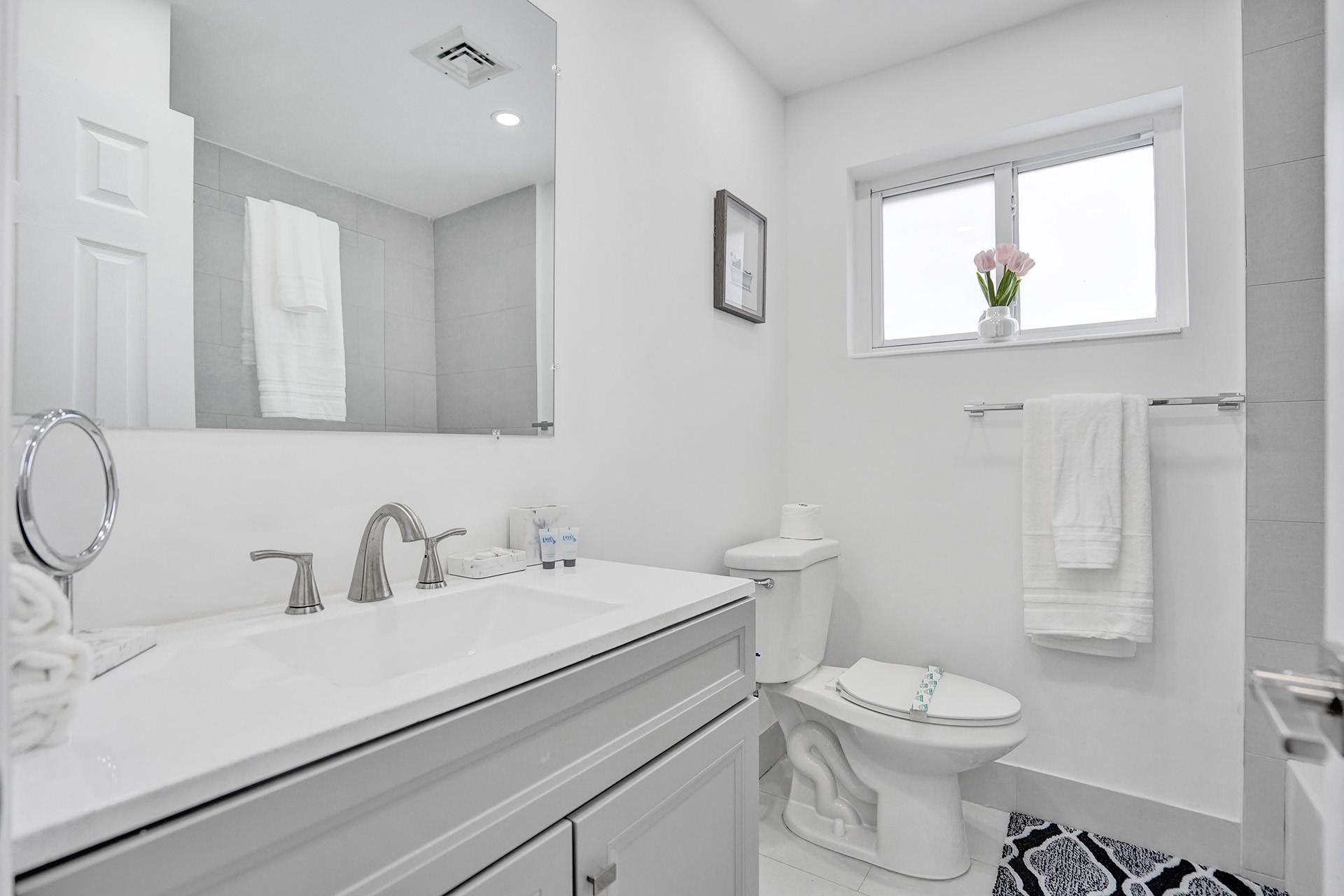 2114 N 42nd Avenue, Hollywood, FL 33021 Photo