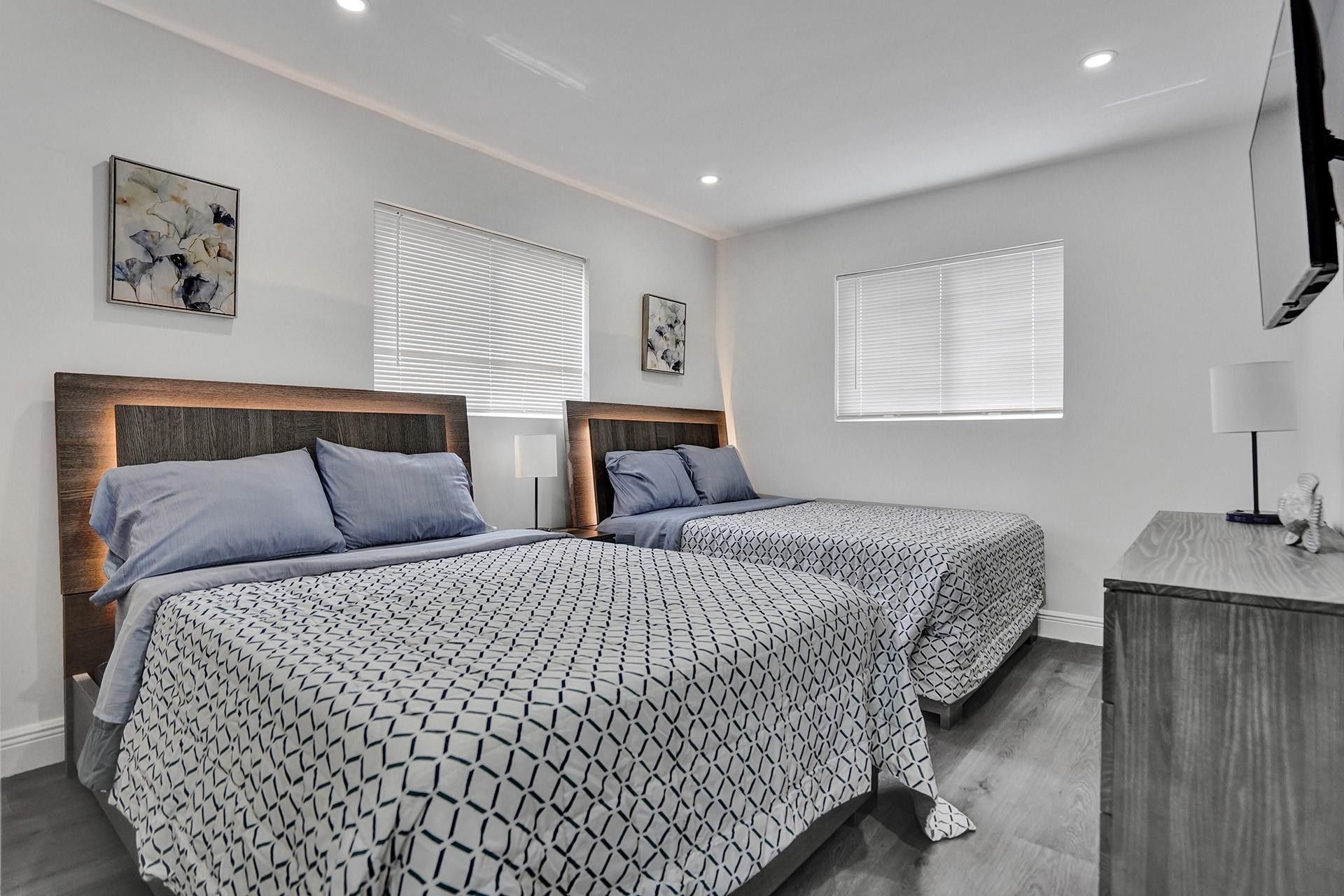 2114 N 42nd Avenue, Hollywood, FL 33021 Photo