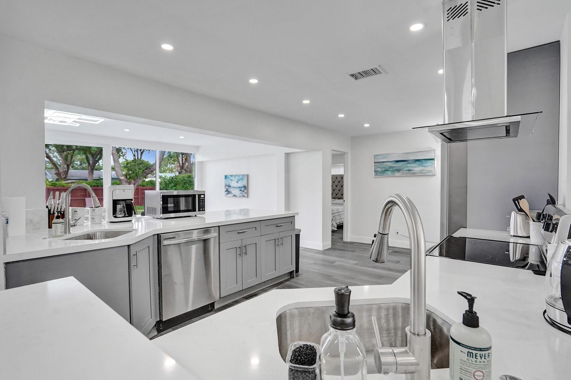 2114 N 42nd Avenue, Hollywood, FL 33021 Photo