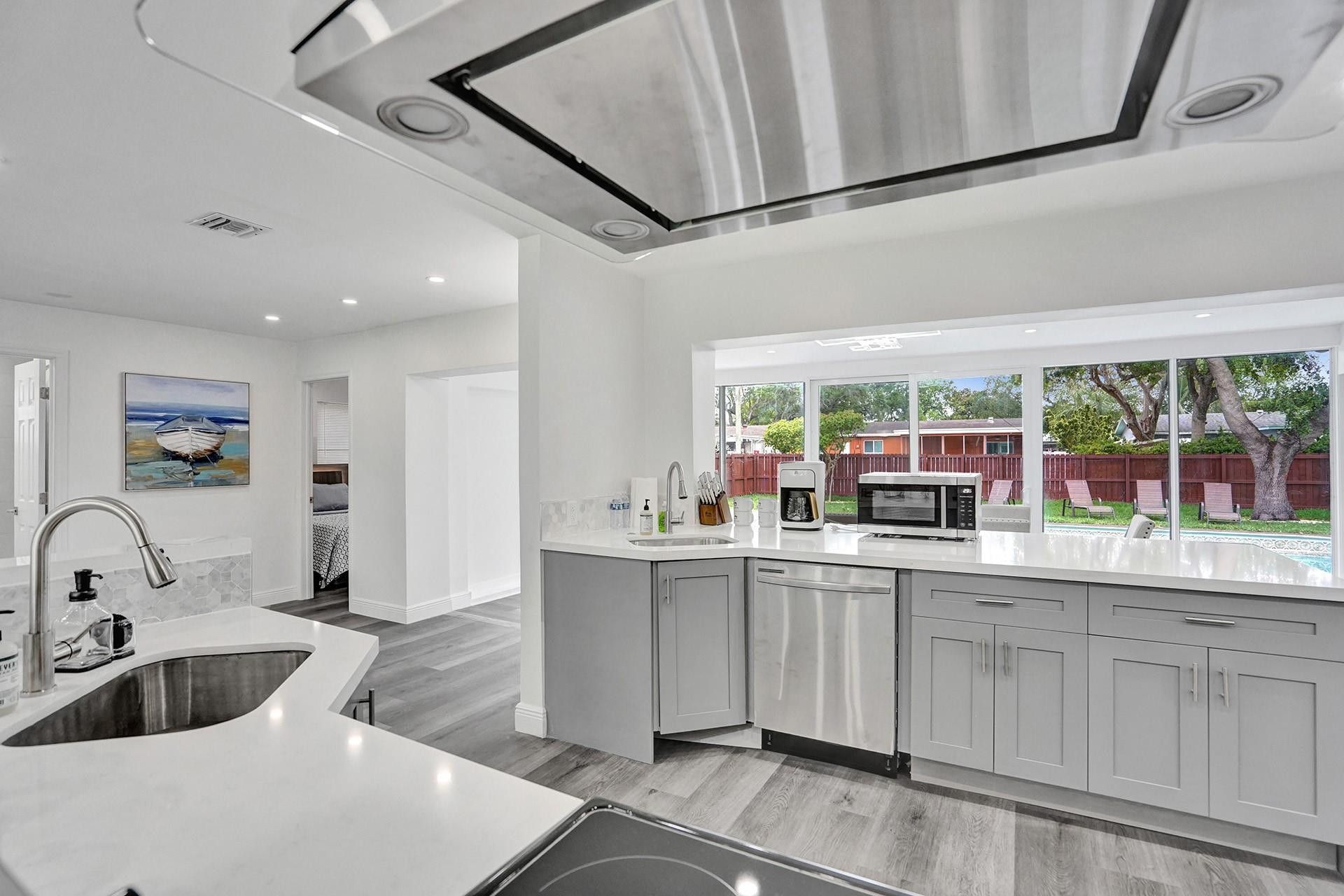 2114 N 42nd Avenue, Hollywood, FL 33021 Photo