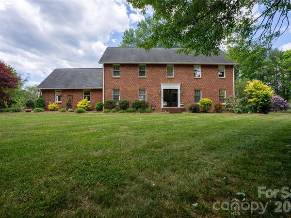 372 Baymount Drive, Statesville, NC 28625