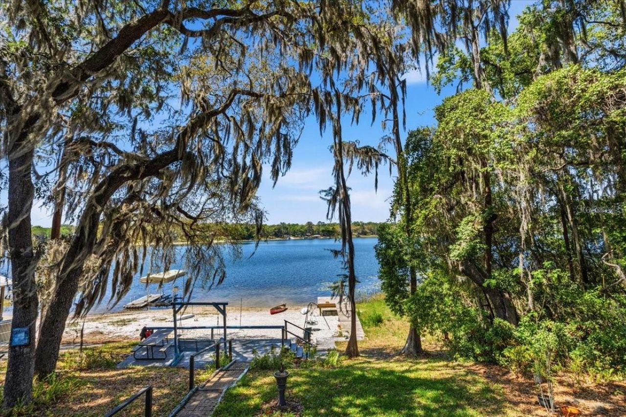 8386 Austin Road , Melrose, FL 32666 Photo