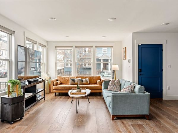 62 Governor Winthrop Rd, Unit 1, Somerville, MA 02145